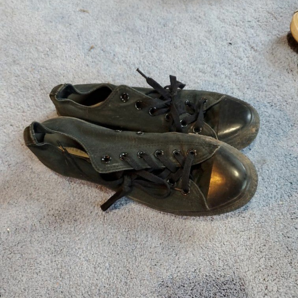 All Black Converse Allstars Lowtops